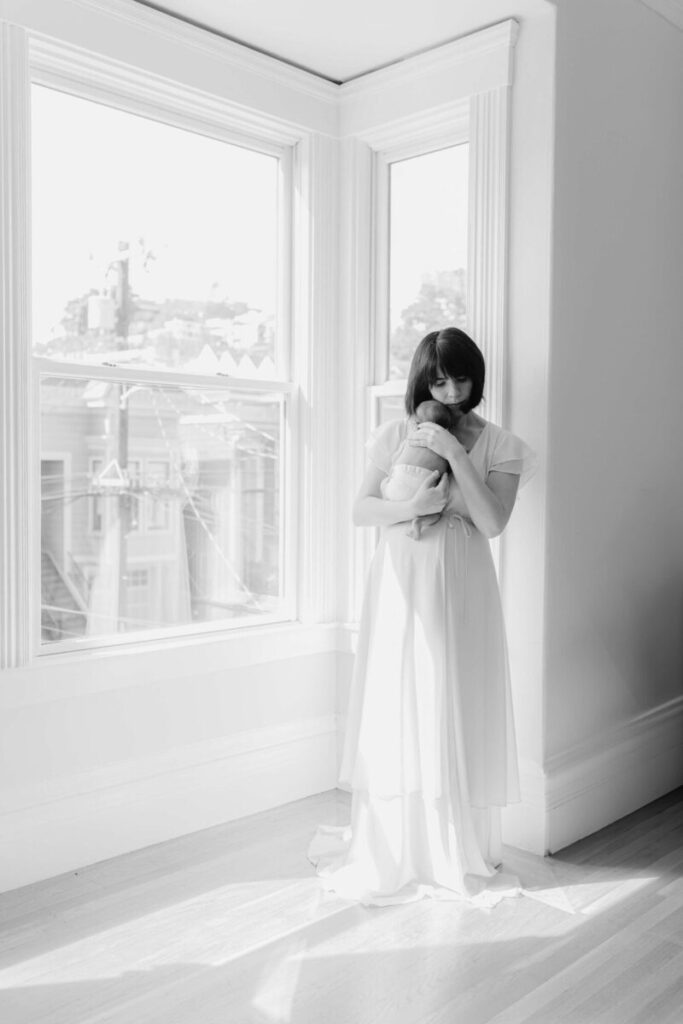 Newborn Photo Shoot San Francisco | Laurel Smith Photography Newborn photo shoot San Francisco capturing quiet connection between mama and baby at home.